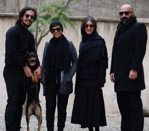 مهدی حسینی نیا و دوستان مهدی حسینی نیا و دوستان