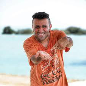 هنرمند جوان جواد پولادی هنرمند جوان جواد پولادی